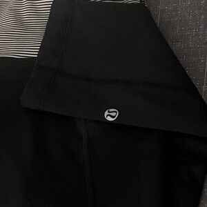 Lululemon Athletica Black and Pink Leggings size 6